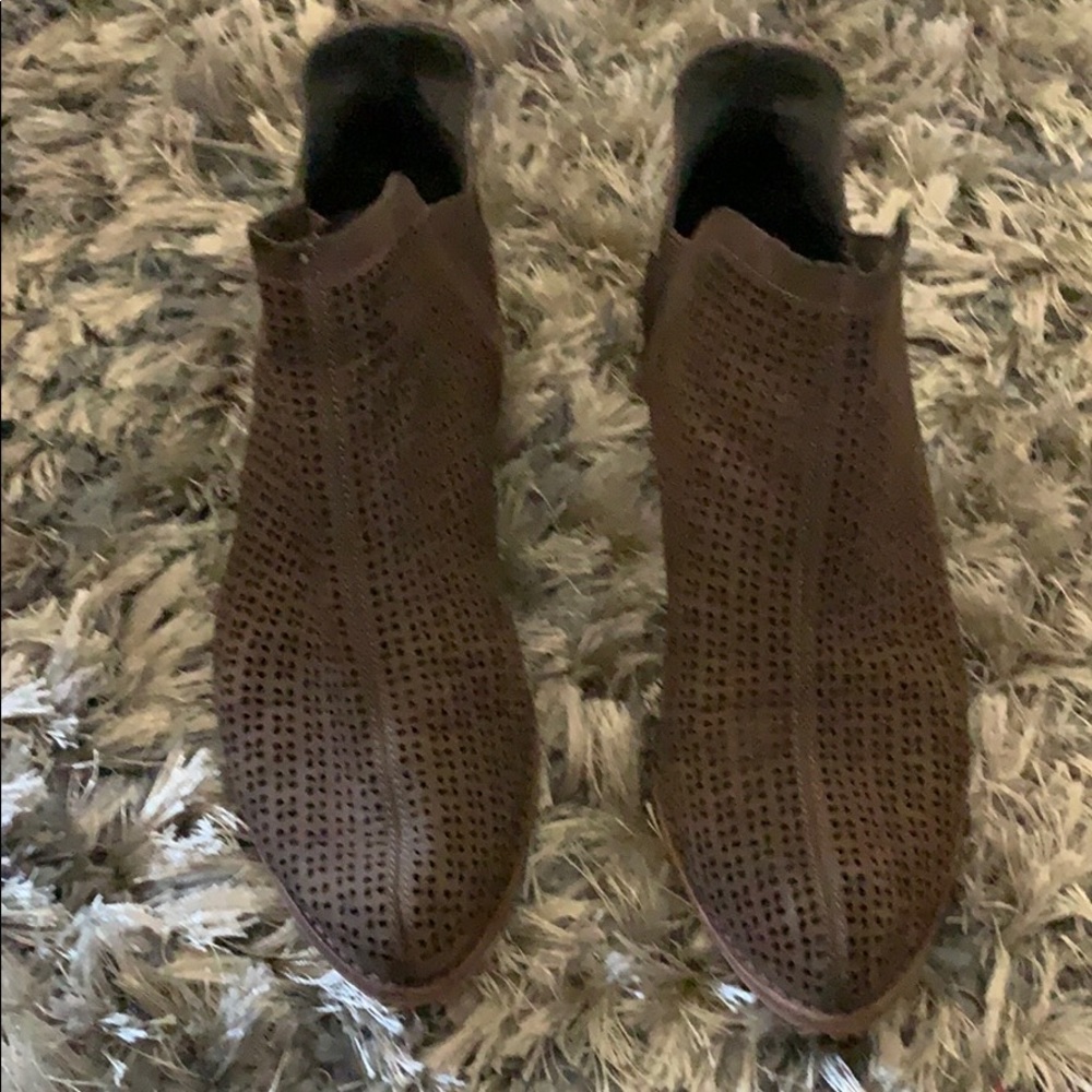 Vince Camuto Bootie
